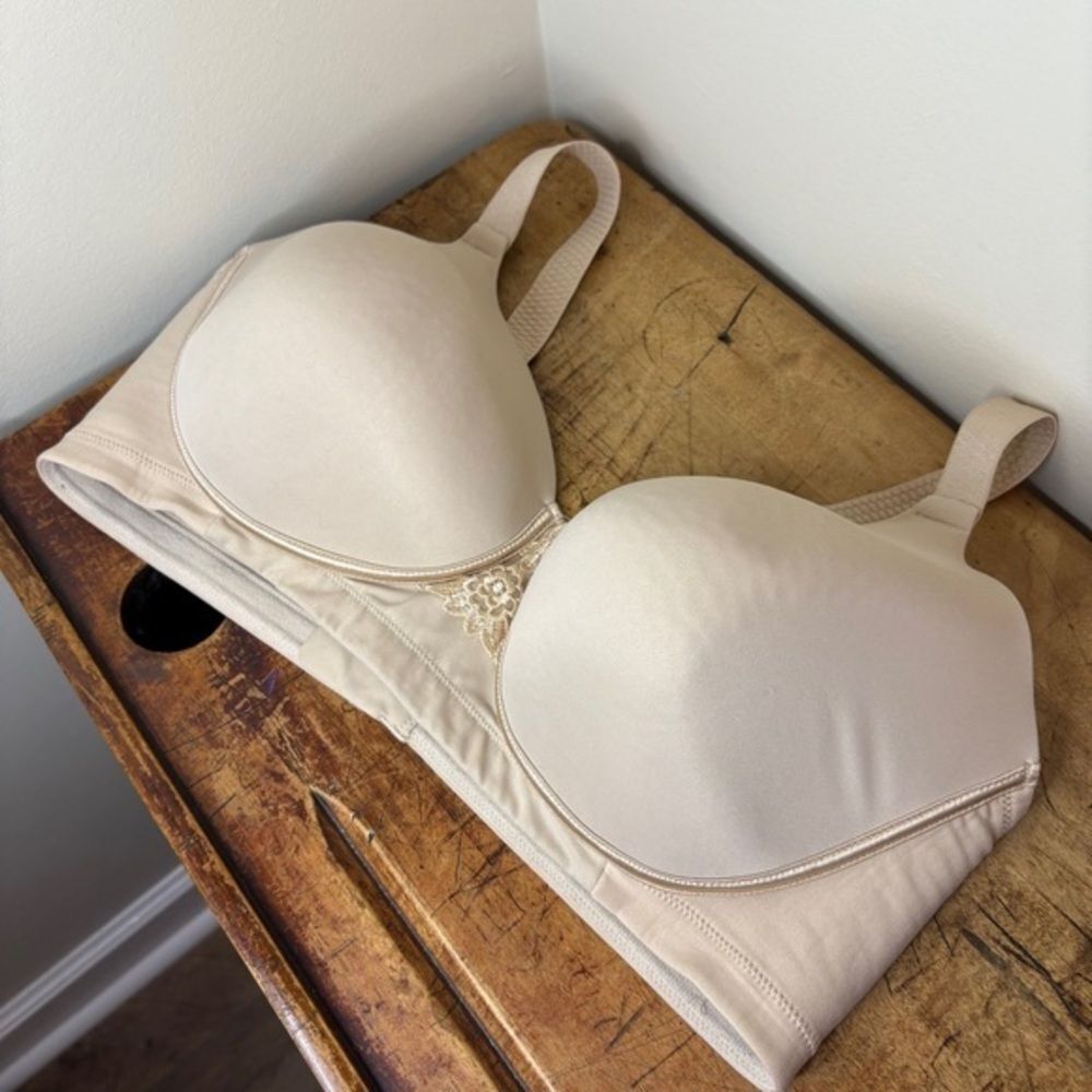 Vanity Fair Tan Full-Coverage Bra Molded Cups 40D great preworn condition